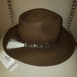 Ale by Alessandra Hat